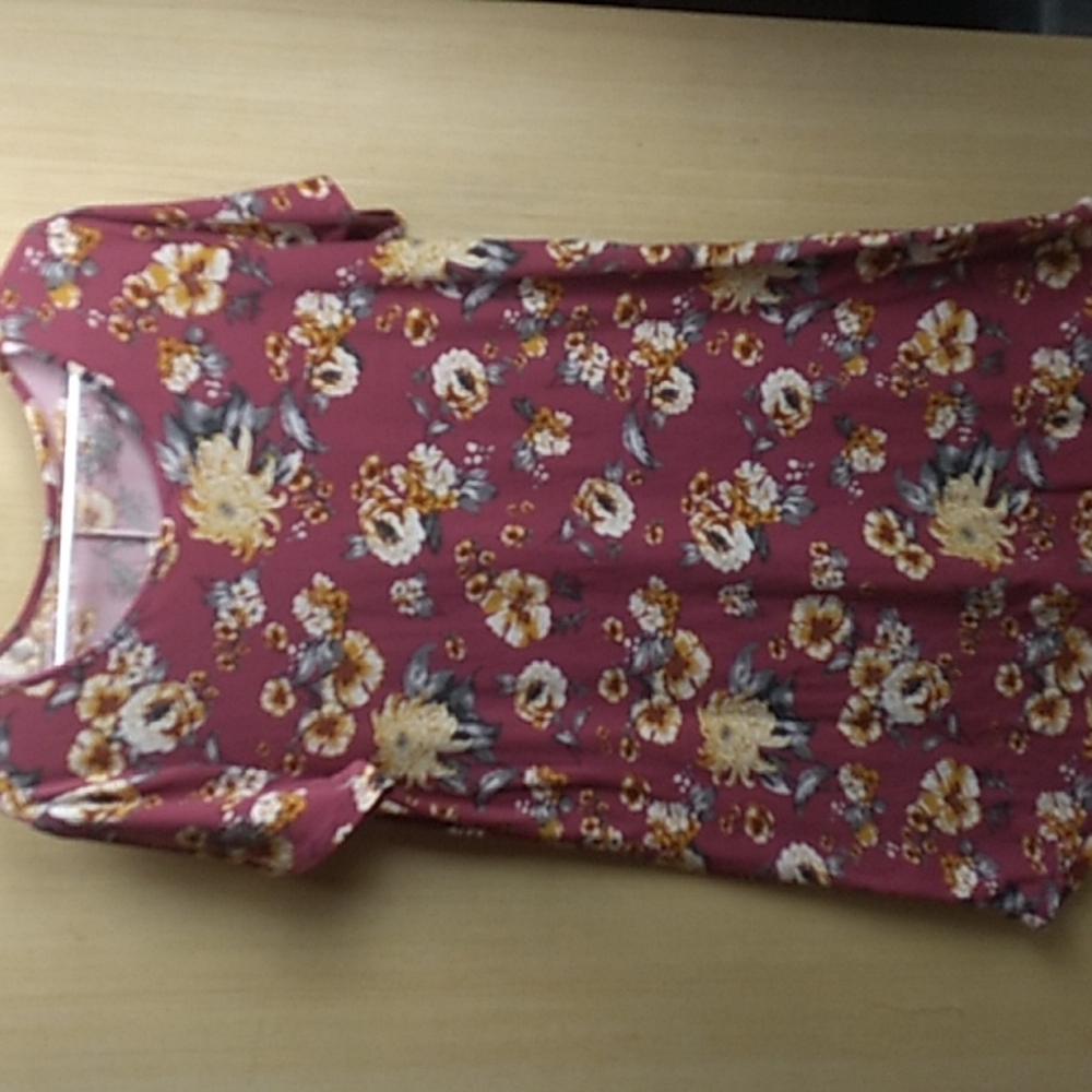 Bobbie Brooks Dress Burgundy w Flowers in Size Large very soft